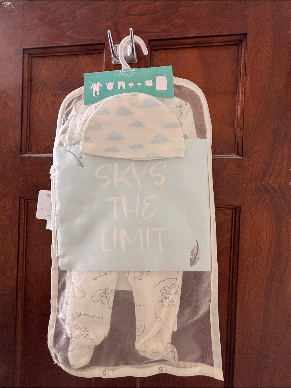 NWT Disney Baby 0-3mo 7 Piece Gift Set w Dumbo Cloud Print. Great for BabyShwrs! - Picture 8 of 9